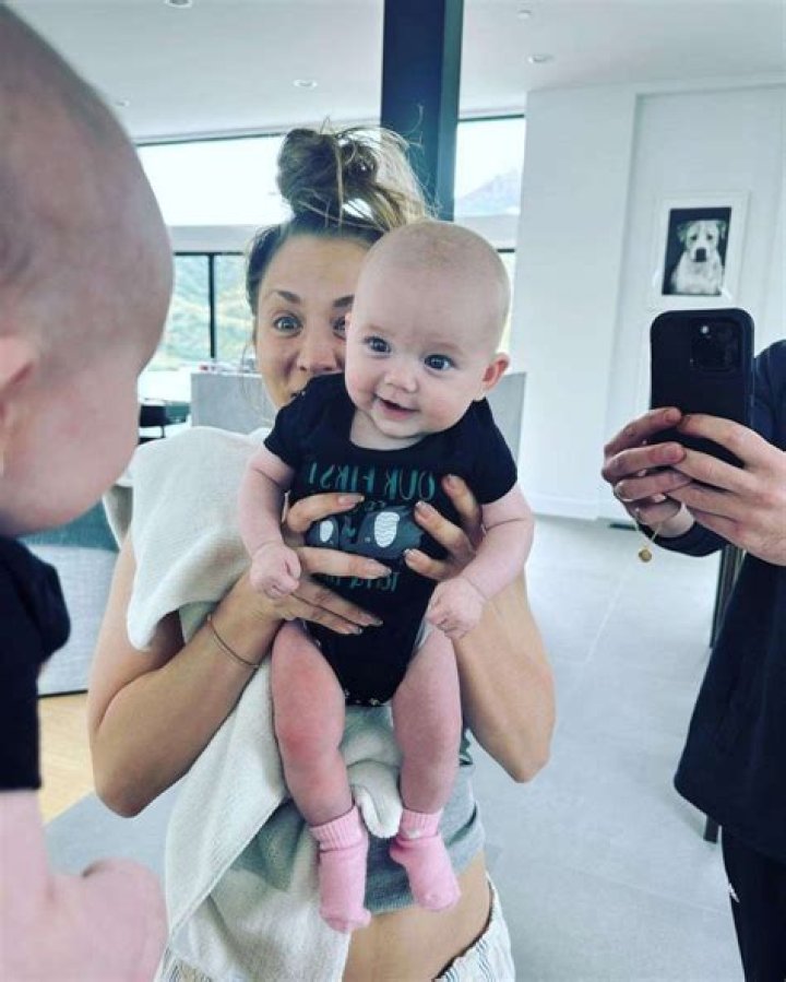 Meet Kaley Cuoco's Baby Daddy: Tom Pelphrey
